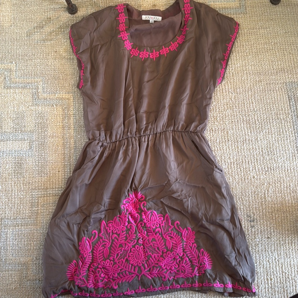 Brown dress